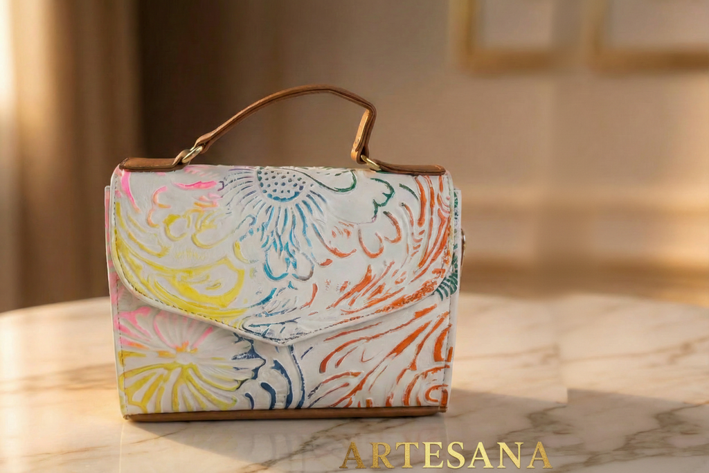 Bolsa Pequeña Piel Cincelada Remolinos - Blanco con Líneas Multicolor